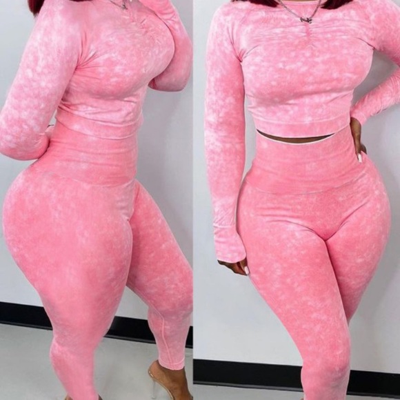 Pants - COMING SOON‼️ Long Sleeve Crop Top & High Waist Leggings Set 😍🔥❤️